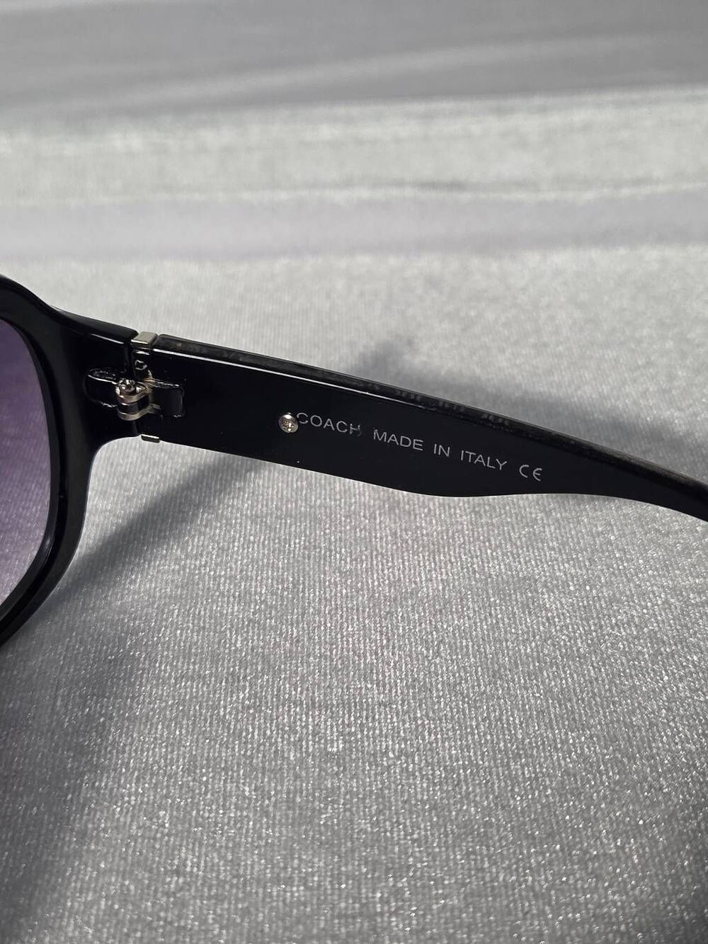 Coach Devyn S825 Signature Sunglasses New, Open, Damaged Box - Picture 5 of 12